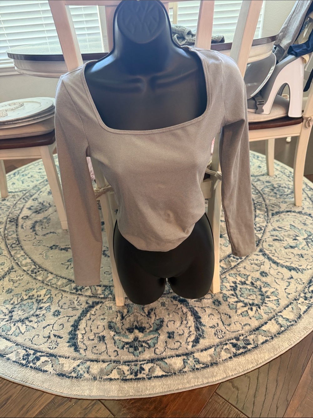 SHEIN Gray Square Neck Long Sleeve Crop Top